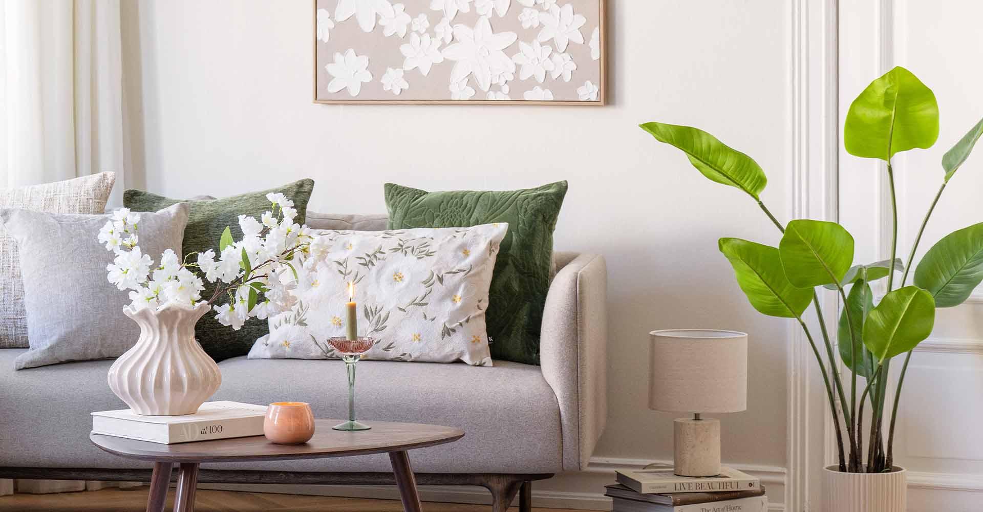 Bork med grønn plante