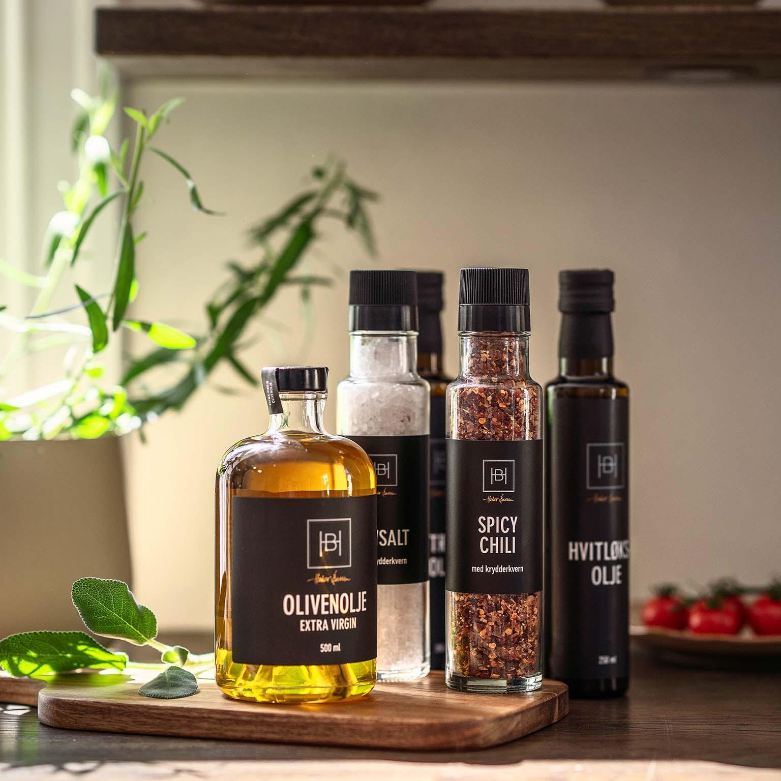 Rapsolje, serveringsfat og boller