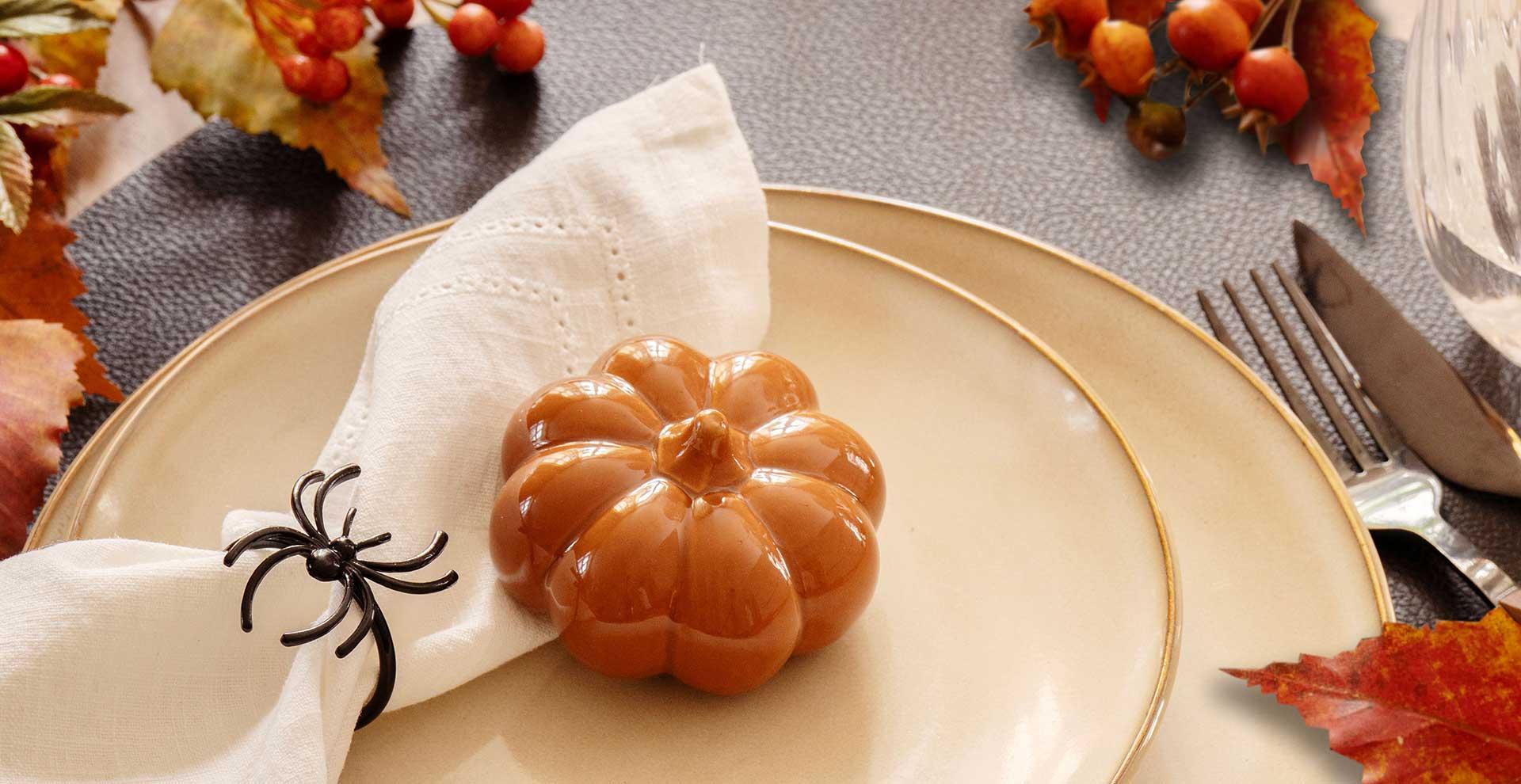 Pynt et fint halloweenbord