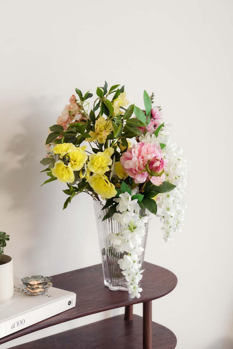 Vase med tørkede blomster