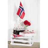 norsk flagg på bord