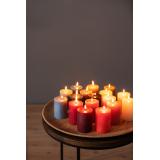 sort kubbelys sammen med andre kubbelys på lysfat