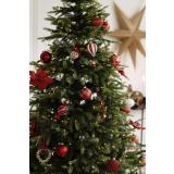 Julekule dråpe rille grønn i juletre med matchende julekuler