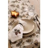 Serviettring på oppdekket bord