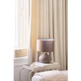 Bordlampe Bruno stående på sidebord celine