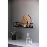 Vegghylle Embla over kjøkkenbenk. Trefjøler, vannkarafell og Francine glass