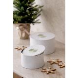 Kakebokssett Julemagi på kjøkkenbenk med pepperkaker