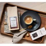 Aromakaffe 200gr Hasselnøtt på june serveringsbrett