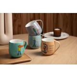 Lykketegning krus i forskjellige farger og motiver