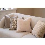 Putetrekk Eddy med puter i beige og offwhite