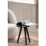 Sidebord Sofia i stuen nærbilde