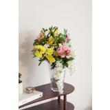 Vase Edda med bukett på konsollbord ethan