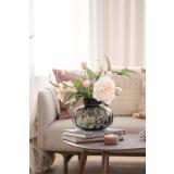 Vase Frøy med blomsterbukett på sofabord