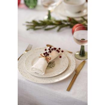 Røde bær brukt under borddekking