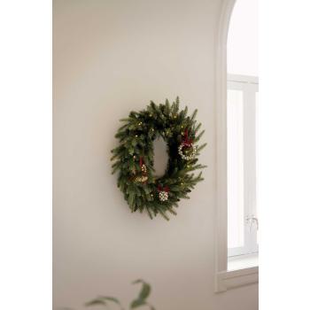 Krans med ledlys pyntet med julepynt