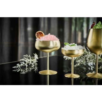 Sontell gold i tre størrelser på bord med isbiter