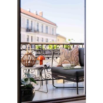 Potte Porto på balkongen