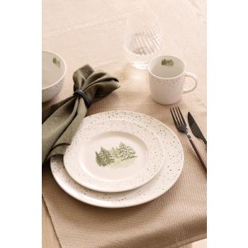 Løper Gold på spisebord med oppdekking