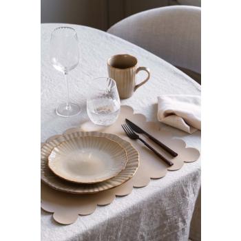 Dekkebrikke Scallop dekt med servise bloom