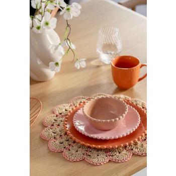 Borddekking med Ebba serviset i pastell oransje og rosa farger