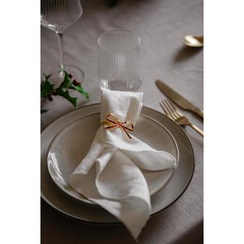 kuvert med linserviett på tallerken jul