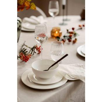 Hvitvinsglass Valerie i borddekking 