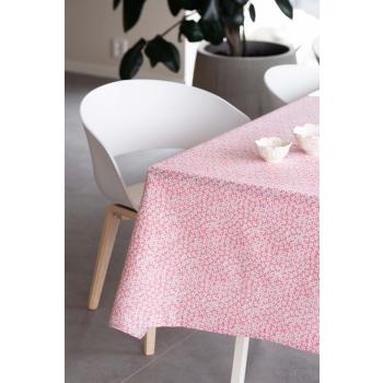 Rosa duk med hvite blomster