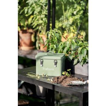 Oppbevaring Frøbank ute med hageredskap flora