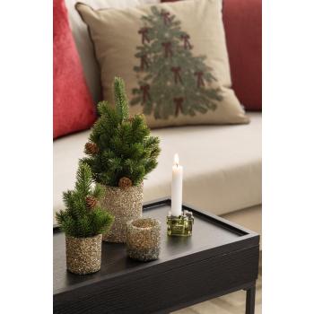 Kronelysestake Gave, lysholder angel og glitter på sidebord