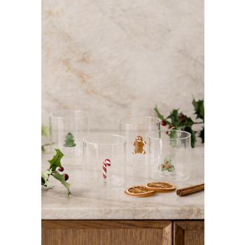 Glass christmas og jul på kjøkkenbenk