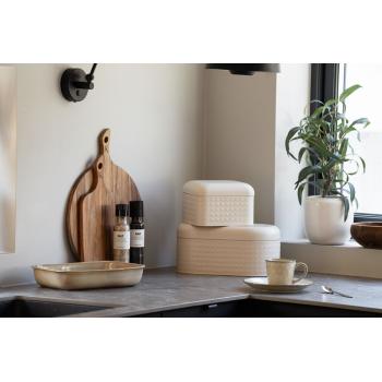 Skjærefjøl på kjøkkenbenk som dekor