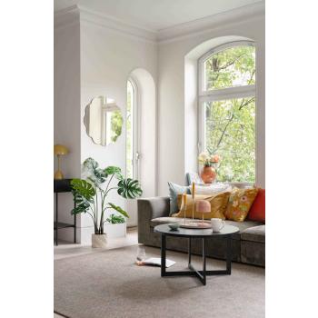 Stylet sture i rosa, oransje og gule toner