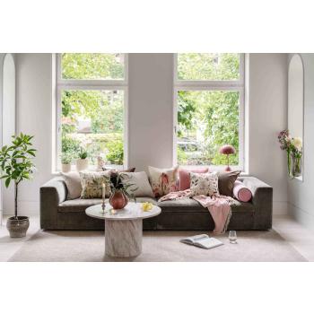 Stue dekorert med scandinavian expression blush kolleksjonen