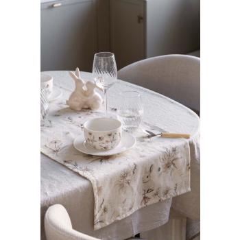 Løper påskeeng med frokostservise påskeeng på bord