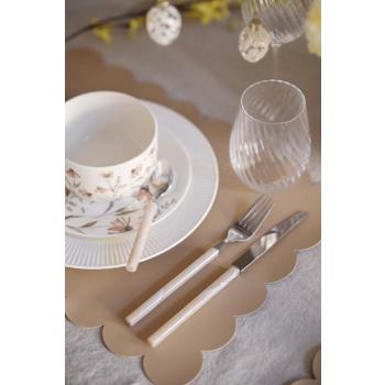 Frokostservise påskeeng på dekkebrikke scallop