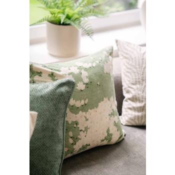 Putetrekk velur Grace i sofa