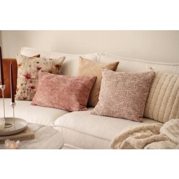 Putetrekk Waves Cognac i sofa med matchende puter