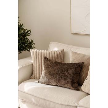 Sofakrok med puter i beige og brunt