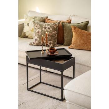 sidebord emelia med oppbevaring stående ved sofa 