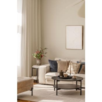 Stueinteriør i duse beige og blå toner