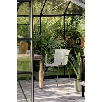 Utestol Synne grønn stående ute i drivhus
