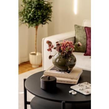 Sofabord med vase, dekorboks og bondesjakk