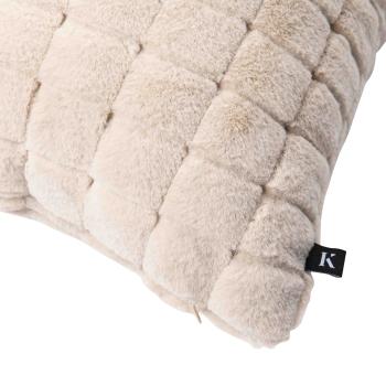 Nærbilde Putetrekk Faux fur ruter 48x48cm